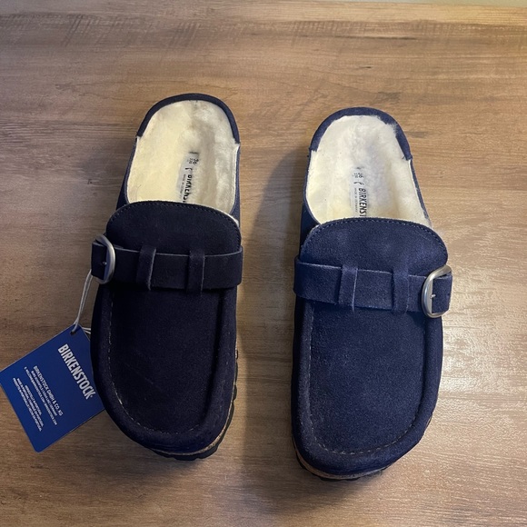 Birkenstock Buckley Shearling in Navy Blue with Silver Hardware - Picture 6 of 15